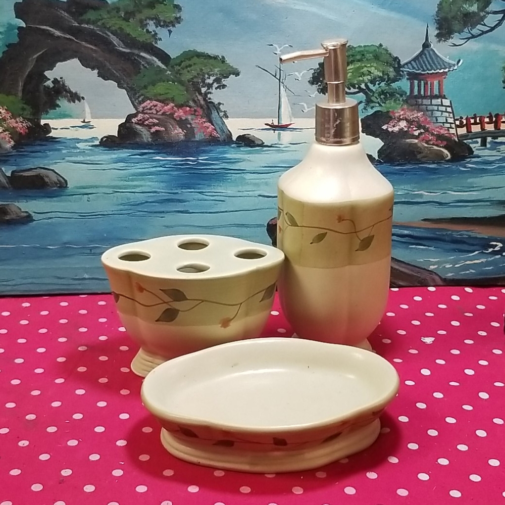 Bathroom accessories set of soap dish toothbrush h
